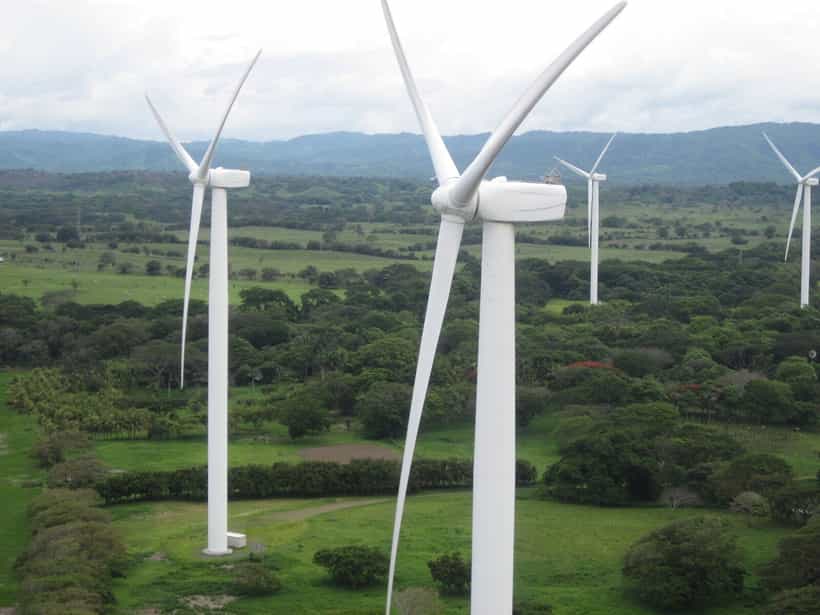 Mantenimiento y atención a generadores eolicos