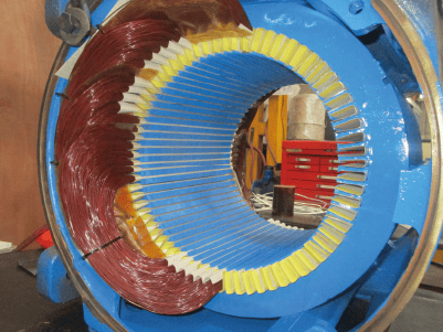 Rebobinado del estator de un motor utilizado en la industria de agua, incluyendo reparación de aislamiento y pruebas eléctricas | Stator rewinding of a motor used in the water industry, including insulation repair, electrical testing.